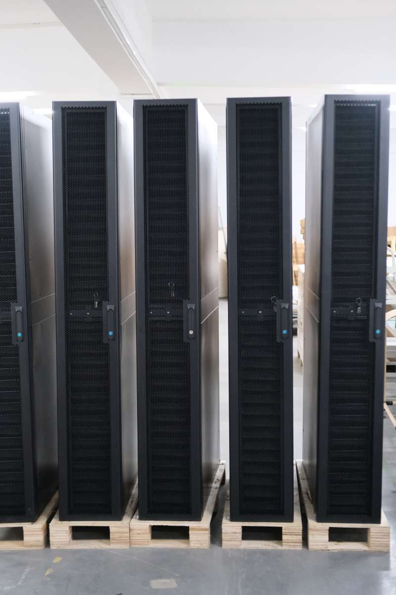 Inter-Row Precision Air Conditioner