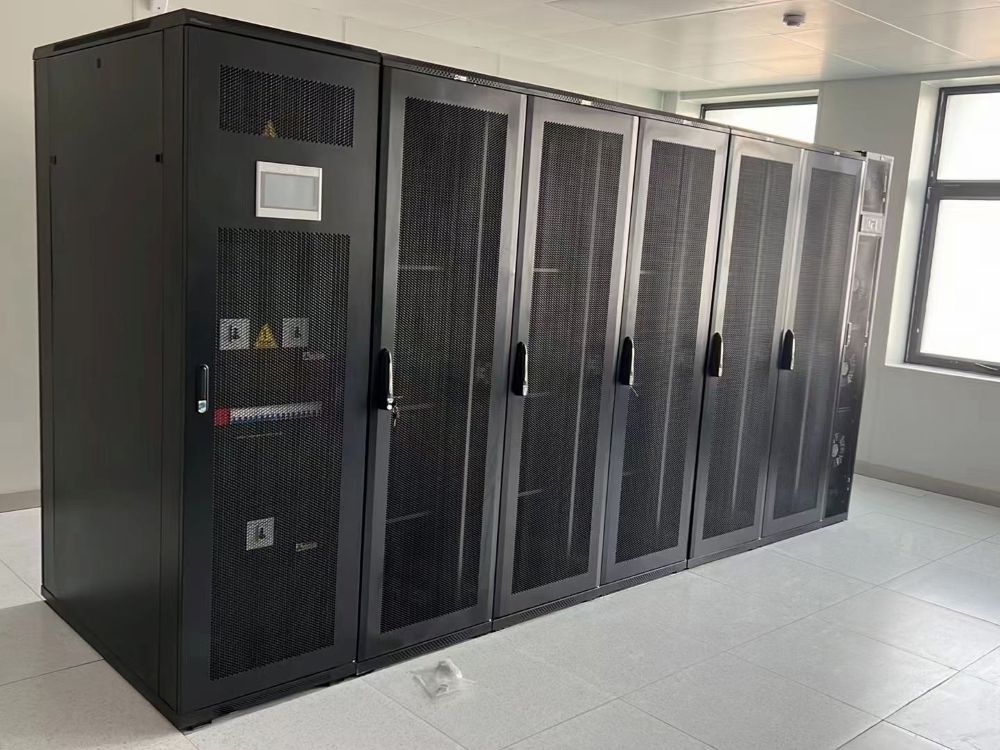 Inter-Row Precision Air Conditioner